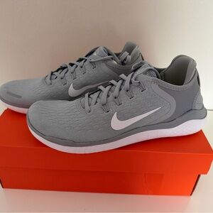 Nike Women's Gray Athletic Shoes